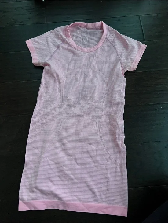 lululemon athletica Light Pink Short-Sleeve Knit Tee