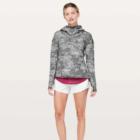 Lululemon Forever Endeavour Long Sleeve in Rush Jacquard Black White Size 6