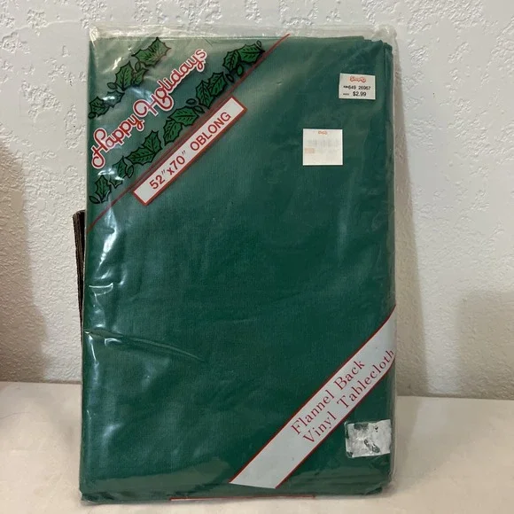 VTG NOS Christmas Holiday Vinyl Flannel Back Green Oblong Tablecloth‎ 52