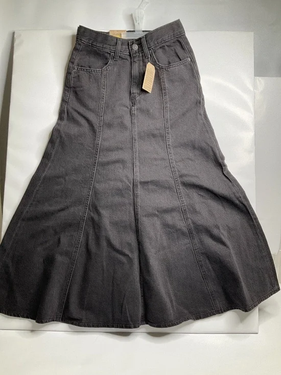 Y2K Levi’s Denim Flare, Maxi, Mermaid Skirt Women’s size 24