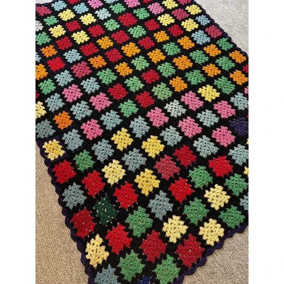 VTG GRANNY SQUARE Handmade Crochet Purple Ruffle Border 60x45 Afghan Throw 1970s