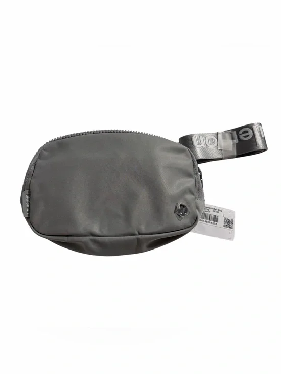 NWT Lululemon Everywhere Belt Bag Silver White