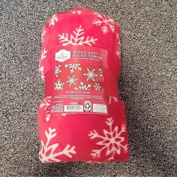 NIP Holiday Time Snowflake Super Soft Plush Fleece Throw Blanket 50x60