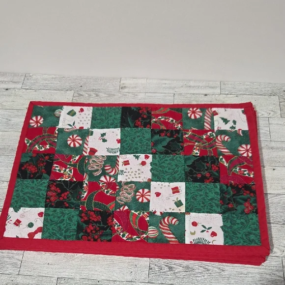 Set Of 8 Festive Patchwork Holiday Placemat