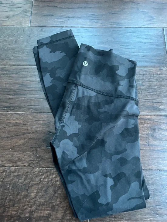 lululemon wunder under 25” black camo leggings
