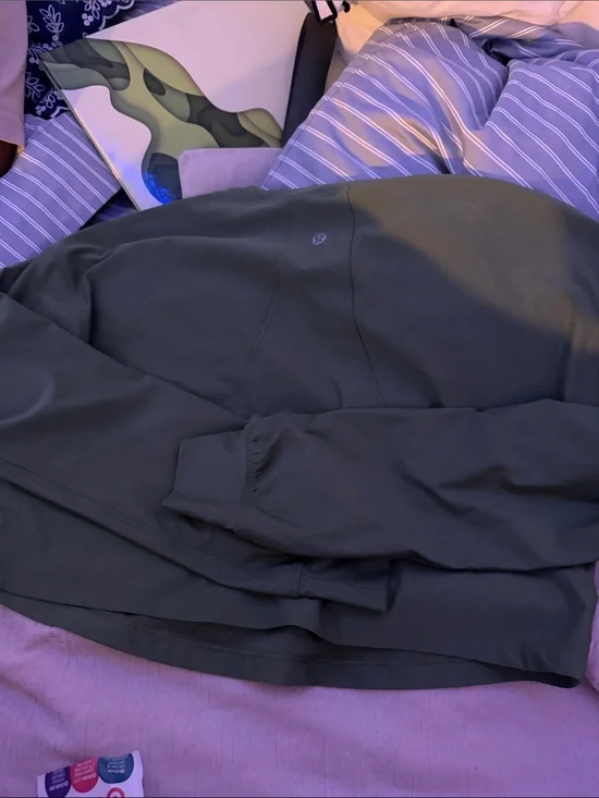 lululemon athletica Olive Green Long Sleeve Pullover