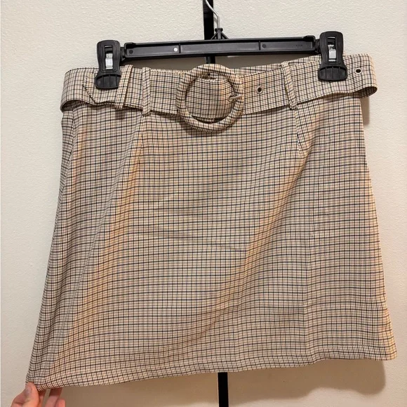 Anthropologie Brand Charlie Holiday Plaid Mini Skirt with Belt size US 4 / Small