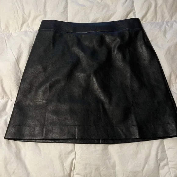 J.Crew Faux Leather A-Line Mini Skirt Women's‎ Size 12