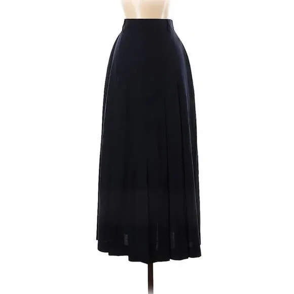 Mondi Fashion Vintage Classic Navy Pleated Maxi Skirt NWOT Size 36 Careerwear