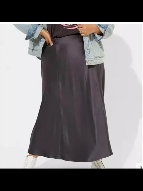torrid NWT Charcoal Satin-Look Maxi Skirt