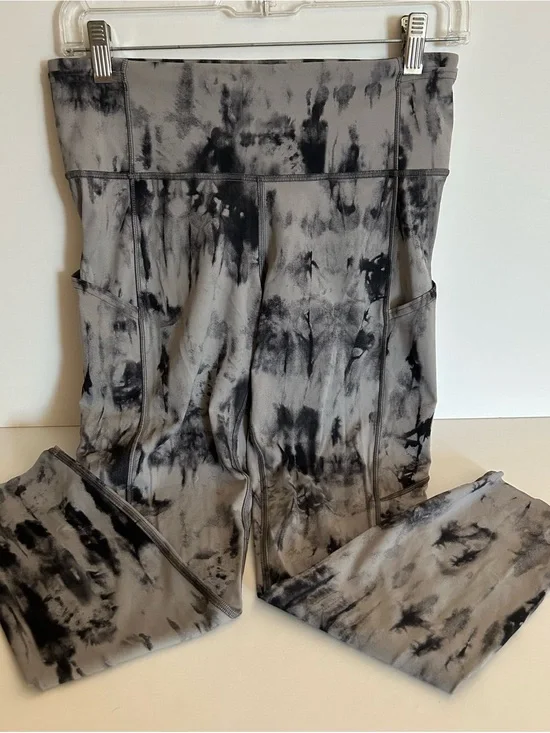 lululemon athletica Tie-Dye High-Rise Leggings in Gray and Black