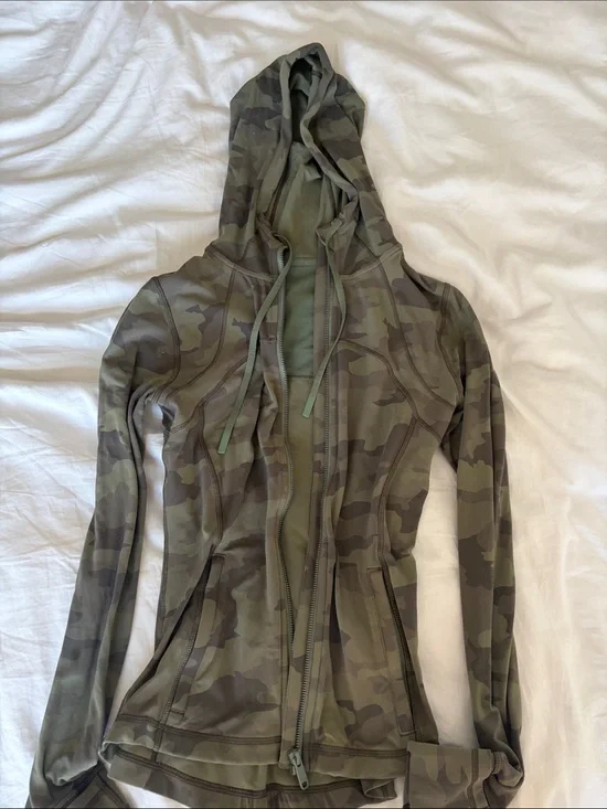 Lululemon Camo Hooded Define Jacket Size 6