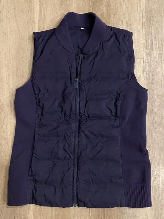 Lululemon Zip Front Vest Navy Blue Size 8 Medium Athletic Layer Goose Down
