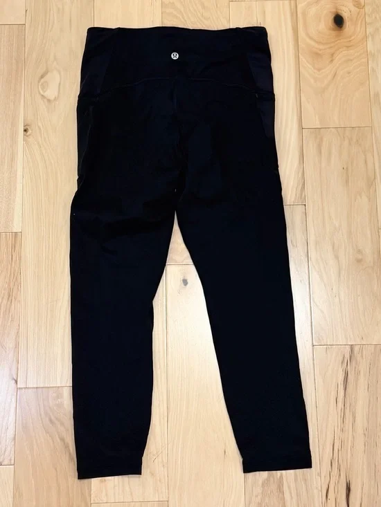 Lululemon Women’s Uncovered Strength High-Rise Crop Tights 23
