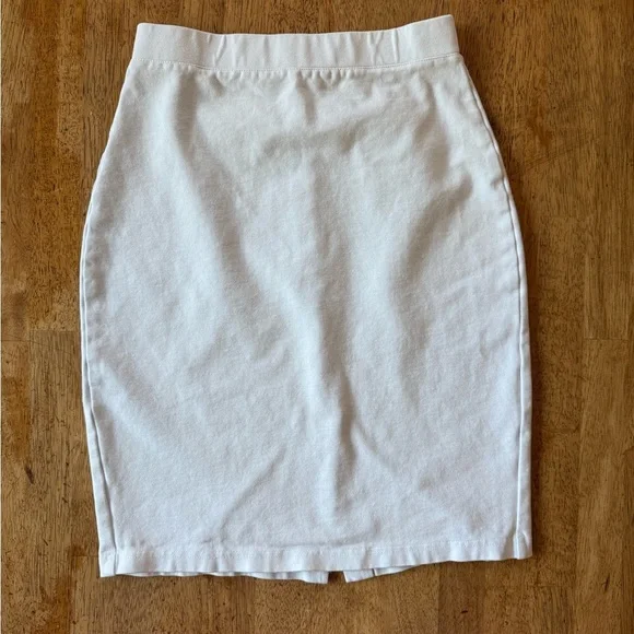 White Knee-Length Pencil Skirt for Work‎