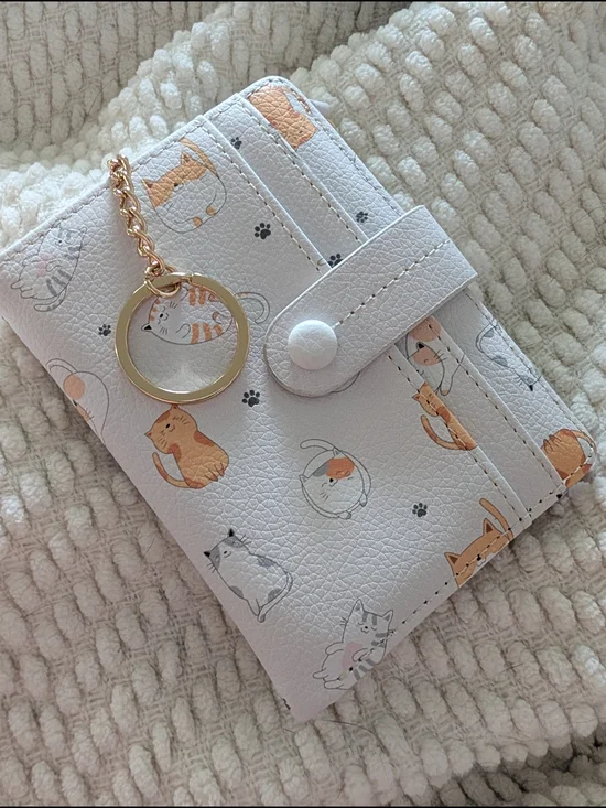 Cute White Cat Print Wallet with Gold Keyring