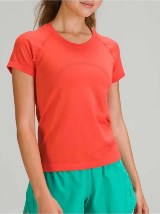 Lululemon Swiftly Tech Short Sleeve Shirt 2.0 *Race Length size 6