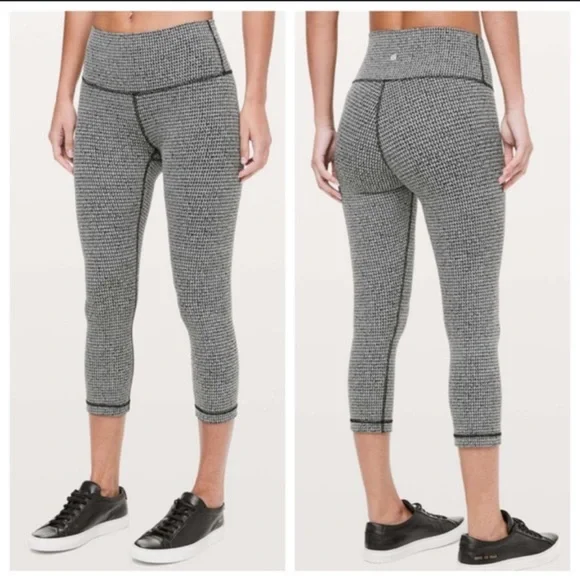 Lululemon Wunder Under High-Rise Leggings – Black & Gray Textured, Size 6