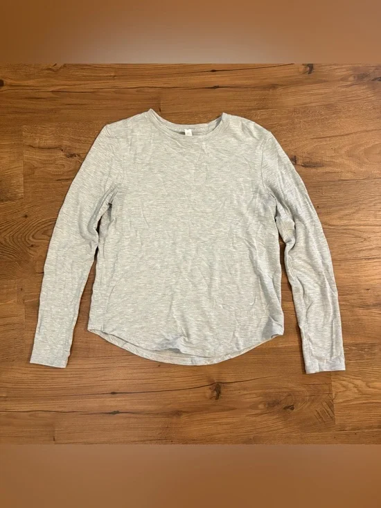 Lululemon Light Gray Long Sleeve