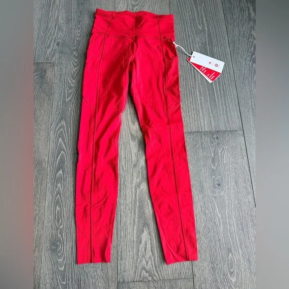 Lululemon Canada Olympic Fast and Free High-Rise Tight 28