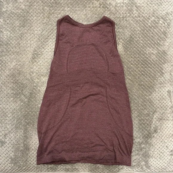 Lululemon tank Cranberry Color