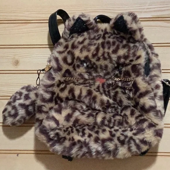 Faux Fur‎ Fluffy Leopard Cheetah Kitty Cat Face Gold Heart Chain Backpack…