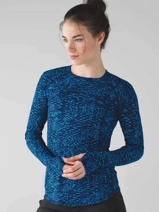 Lululemon Cover Me Long Sleeve Samba Snake Kayak Blue Hero Blue / Hero Blue✨