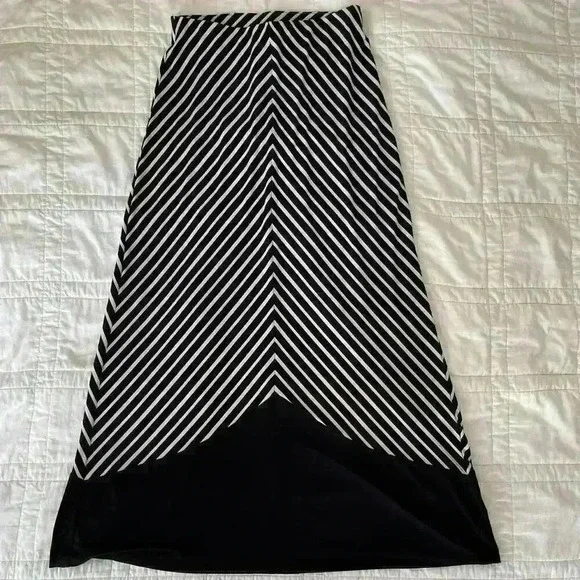 y2k‎ whimsigoth black and white striped maxi skirt women’s small gothic autumn