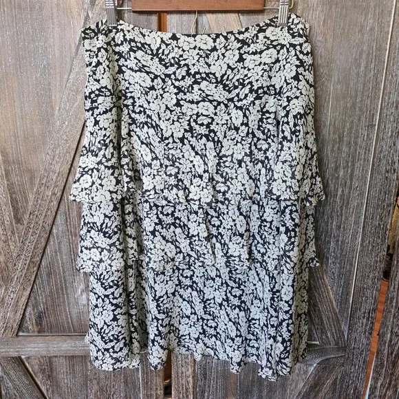 Lauren Ralph Lauren Skirt Women's Size 14 Navy Blue & White Floral Tiered Silk