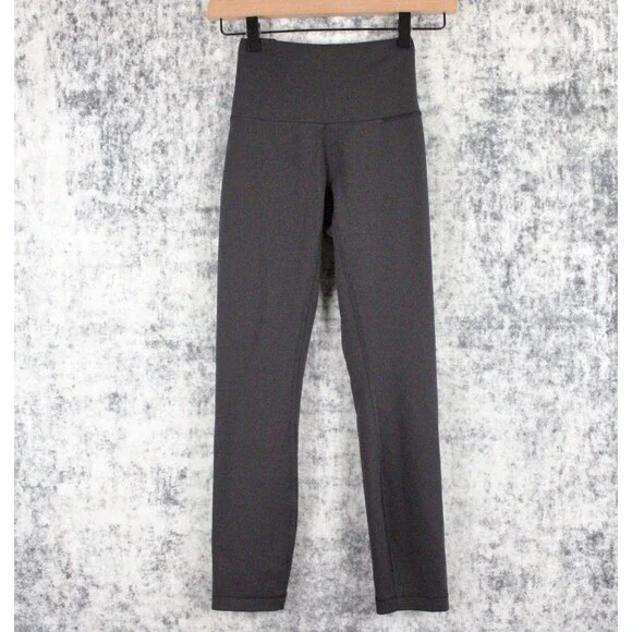 Lululemon Size 2 Wunder Train High-Rise Crop 23