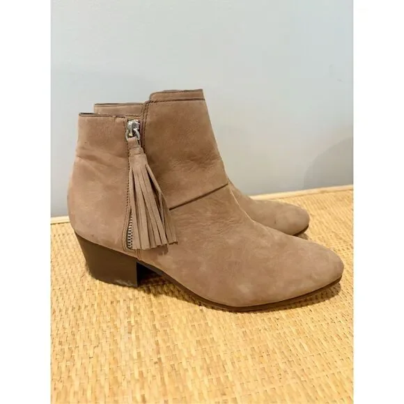 Coach Priscilla Ankle Boot Bootie Tan Suede Size 9 Tassel