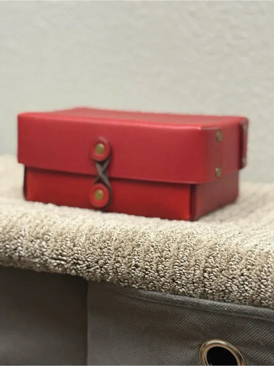 RARE Vintage Coach Bleeker Chilli Red Leather Decorative Box