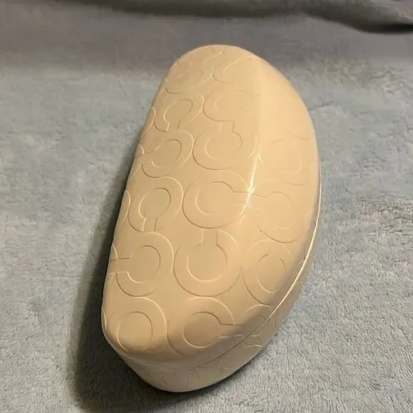 Nice Off White Coach Glasses Case