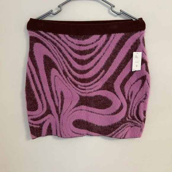 Anthropologie Skirt Fuzzy Rib Trim Waist Pink‎ Wine Size Medium Funky Retro NWT