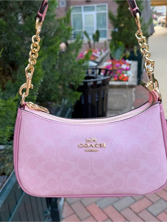 Coach powder Signature shoulder  Bag