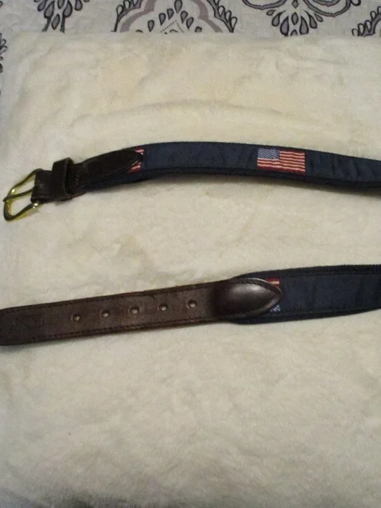 Vineyard Vines belt Patriotic American Flag size 24