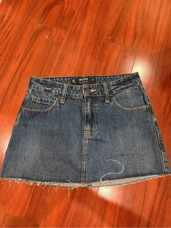 Hollister Mid Rise Mini Denim Skirt, Size W24