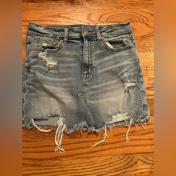 American Eagle Women's 6 Western Y2K Distressed Blue High Rise Mini Denim Skirt