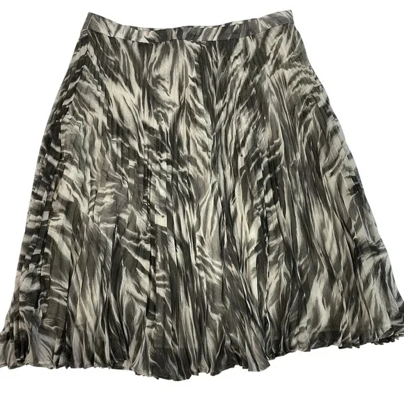 Talbots A Line Accordion Pleated Skirt Size 4 Petite Sheer‎ Lightweight Zebra