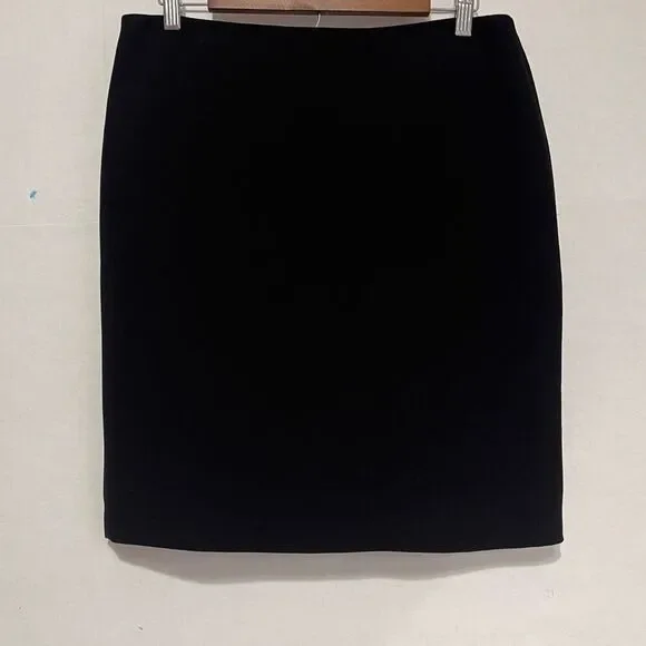 Jones New York Platinum Petite Black Skirt   Size 10P   NWT