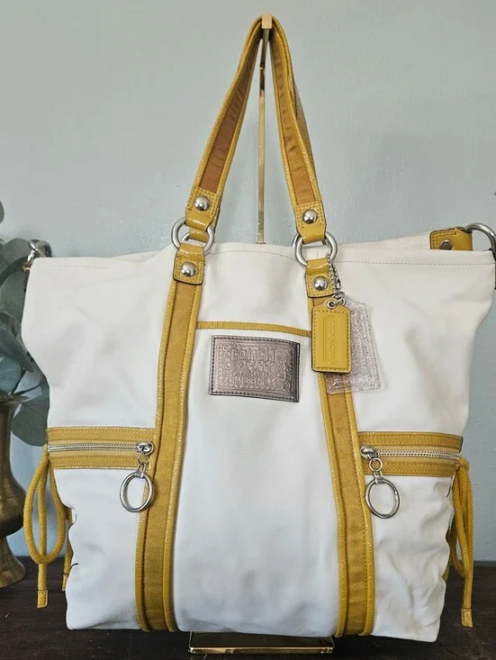 COACH Poppy  Spotlight Retro 2000s 2-Way Shoulder Bag, Daisy Yellow Trim.