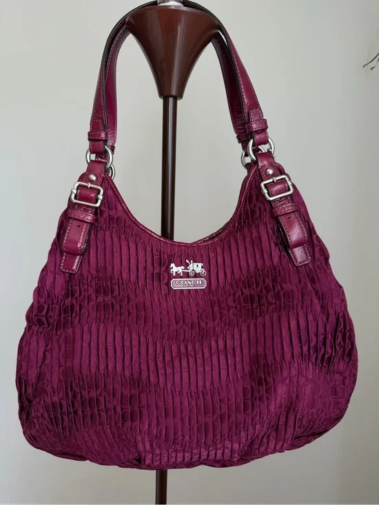 2000’s Vintage Madison Maggie pleated berry coach bag