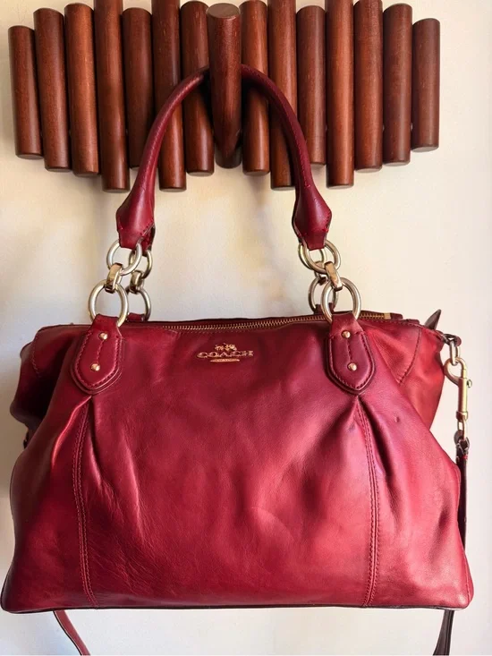 Coach Collete rare  Burgundy Leather Shoulder Bag with Gold Silver Hardware