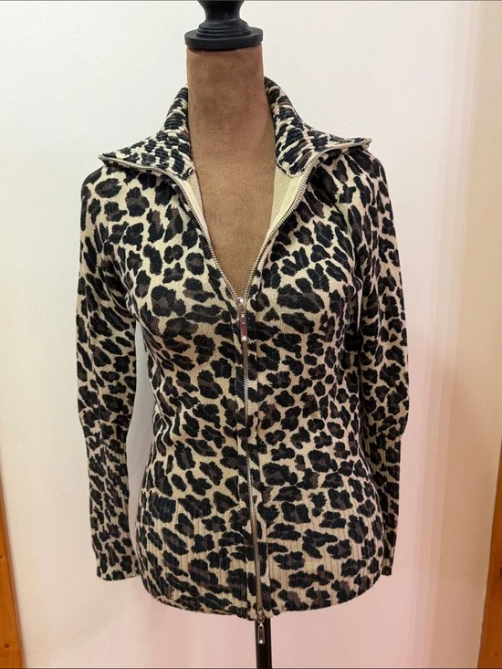 BOSTON PROPER. Leopard Cardigan. Size S. Very Stretchable. Front zipper. NWOT