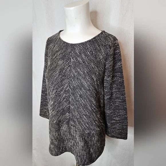 Liz Claiborne Black & White Herringbone‎ Knit Sweater Size S