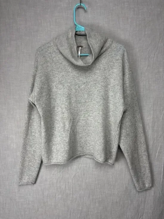 Free People 100% Cashmere Mock Neck Cropped Gray Sweater Relaxed Fit M