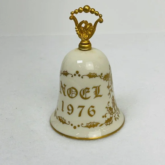 Gorham Fine China Noel 1976 Christmas Bell Winter Sleigh Scene Gold Trim Vintage