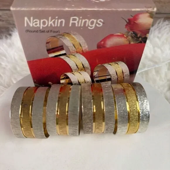 Vintage Set of New 4 William Wm A Rogers Oneida Silverplated Brass Napkin Rings