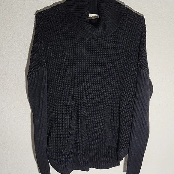 Michael Kores Sweater size M black waffle Knit kangaroo pocket