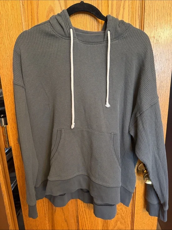 Aerie Size M Waffle Knit Hooded Pullover Sweater